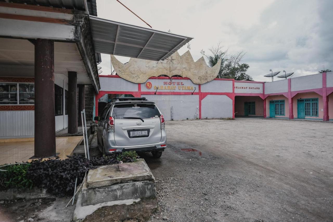 คูลคอสต์ ชาเรียะฮ์ เนียร์ เกบุน รายา ลิวา Hotel Negarabatin ภายนอก รูปภาพ
