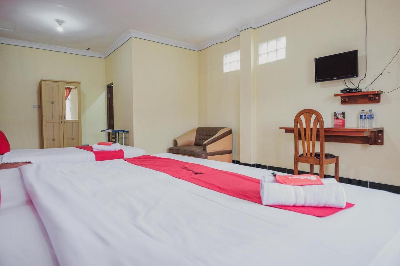 คูลคอสต์ ชาเรียะฮ์ เนียร์ เกบุน รายา ลิวา Hotel Negarabatin ภายนอก รูปภาพ