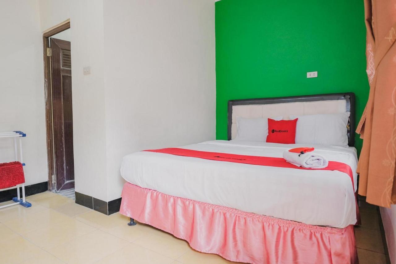 คูลคอสต์ ชาเรียะฮ์ เนียร์ เกบุน รายา ลิวา Hotel Negarabatin ภายนอก รูปภาพ